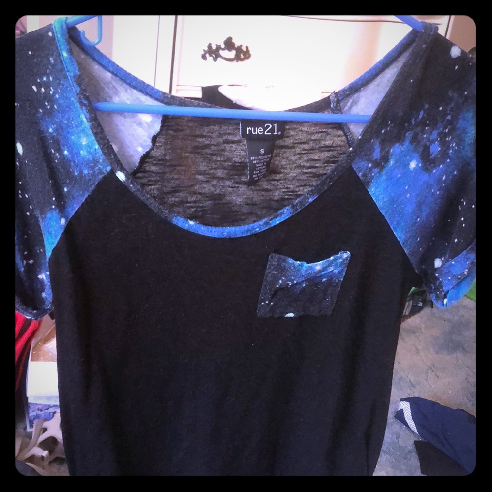 Galaxy sleeve short sleeve tshirt